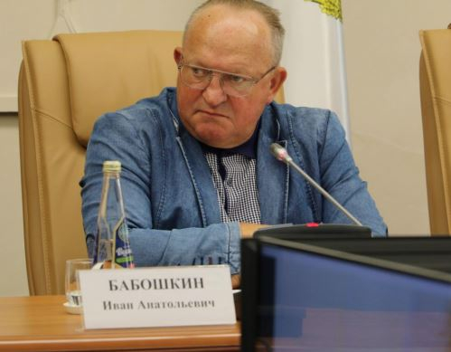 «Совместными силами весь этот бизнес крутится»: за 7 лет до задержания Ивана Бабошкина, наше издание рассказывало о подозрительном семейном деле чиновника, обросшем дорогими землями по низкой цене