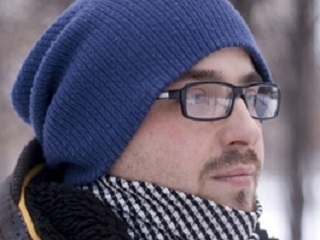 В Заводском районе на реконструируемом трамвайном маршруте поставили новый остановочный павильон