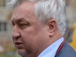Выбоины затрудняют движение по Восточному переулку