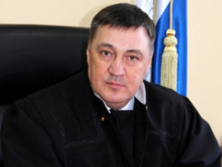 Банк из Екатеринбурга нарушал права саратовских потребителей, обязывая их платить за ненужные услуги