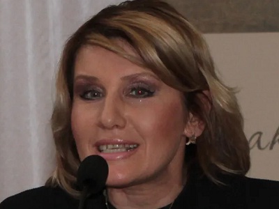 Чиновница из Энгельса обещала подчиненной покровительство за взятку. Дело передано в суд