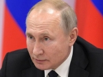 Страна отмечает День России