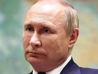 Владимир Путин наградил учителя русского и литературы из Энгельса