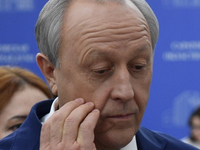 Губернатору прислали фотографии небезопасной дороги в Заводском районе