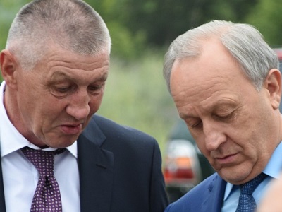 Подлинный Як-3, сделанный на деньги Головатого, навсегда застрял в частном музее, в Саратове установили его фанерную копию