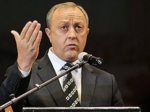Губернатору: А что же только автолюбителей проверяли? Надо пассажиров выводить: всех на корточки, руки за голову...