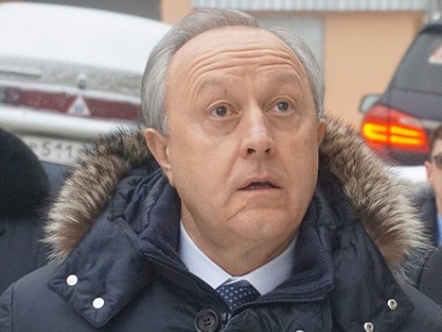 Саратовцы массово пишут обращения губернатору об уборке снега и ситуации на дорогах города