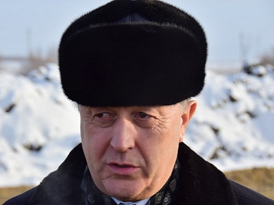 Губернатору: Из года в год рядом с налоговой Ленинского района зимой на дороге 