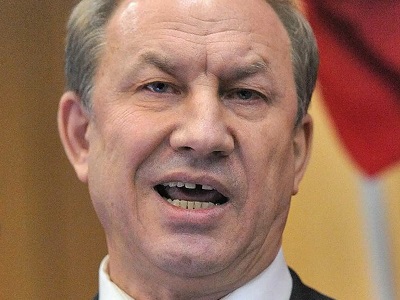 Валерий Рашкин просит КС РФ признать неконституционным то, что осужденных депутатов лишают мандатов