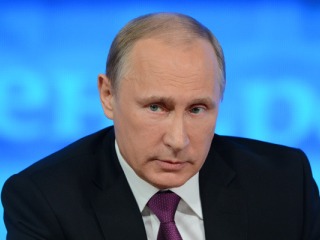 Накануне Дня Победы президент России призвал не допустить пересмотра истории