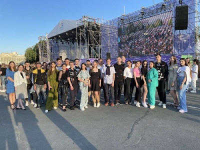 «Роза ветров - 2022». Выпускники Татищевского района посетили грандиозный праздник 