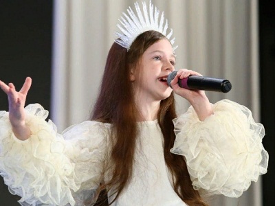 Школьница из Саратова победила в конкурсе и получила право спеть в Кремле