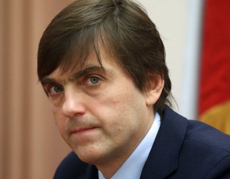 Единые учебники по русскому языку и литературе начнут вводить с 2027 года