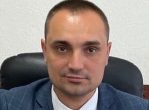 Петровского главу предостерегли от принятия некачественных работ на тротуарах