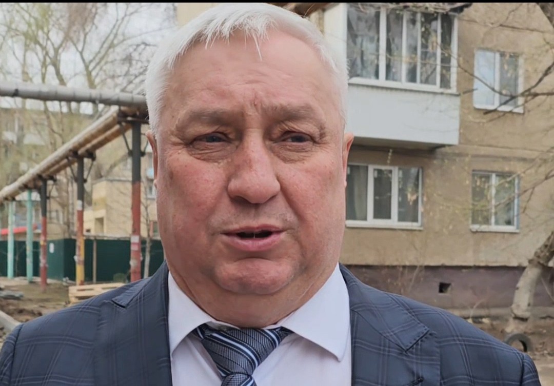 В Энгельсе жители затопленных домов требуют откачки ливневых вод