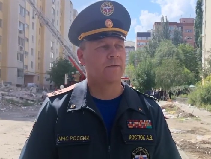 Из энгельсской 20-этажки выпал и разбился мужчина