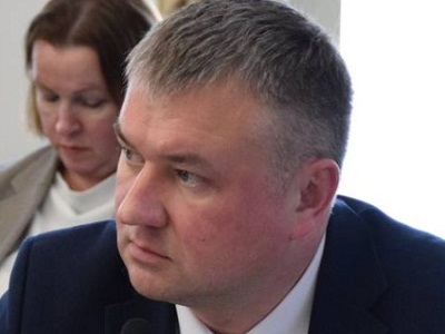 В саратовском парке рубят деревья ради строительства школы и бассейна