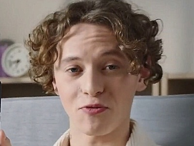 Baza: певца Шарлота доставили в Саратов на психиатрическую экспертизу