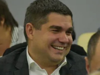 «Коммерсант»: фирма владельца саратовской строительной компании почти за 3 миллиарда покупает гостинцу в Москве