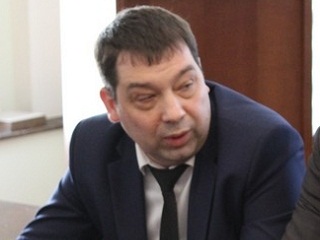 Максиму Сиденко рассказали о том, что в расселенном доме прорвало трубу