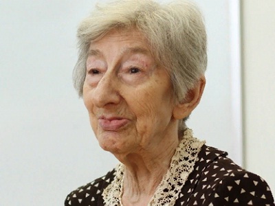 Президент отметил заслуги 99-летнего профессора СГУ Ольги Сиротининой