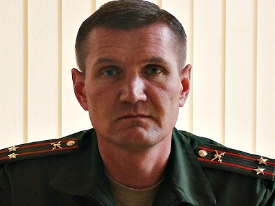 Отцу погибшего в ходе спецоперации подполковника из Вольска, который ранее неоднократно бывал в горячих точках, передали орден Мужества