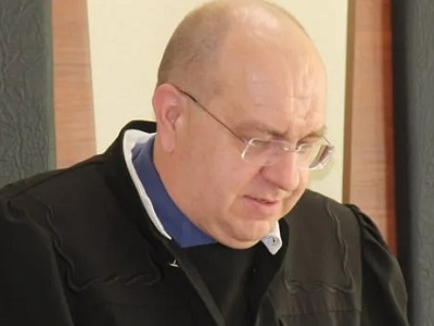 Вновь продлён арест старшему помощнику прокурора, обвиняемому в получении взяток