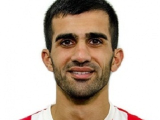 Матерившемуся на прохожих бородачу-футболисту на 