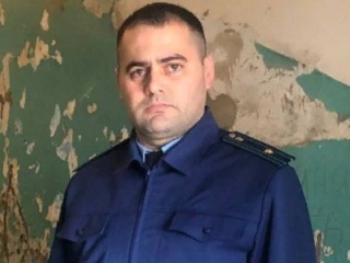 В Ртищеве начали проверку из-за обрушения лестницы в подъезде дома