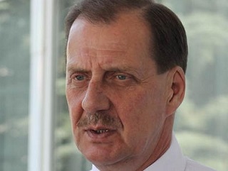 По телефону 