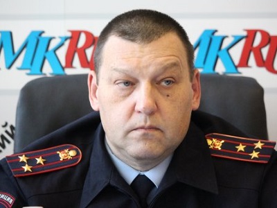 Начальника областного УГИБДД Свиридова просят навести порядок с несанкционированной стоянкой фур в черте города