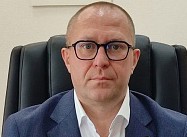 Торчащие элементы: администрация Октябрьского района ликвидировала детскую площадку в сквере и оставили на месте опасную пустошь 