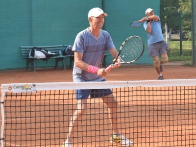 После эндопротезирования – на корт. В Саратове прошел 6-й турнир 