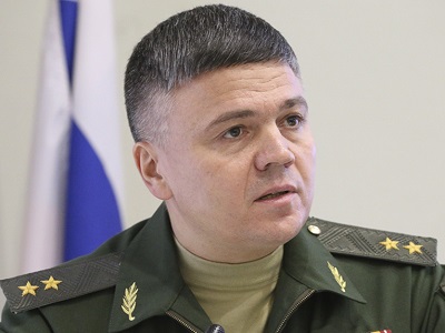 Выпускники Вольского филиала Военной академии станцевали лейтенантский вальс