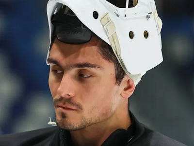 «Кристалл» укрепился обладателем двух Кубков и поигравшим за океаном вратарем