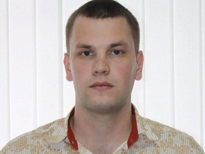 Набережную Космонавтов начали латать после зимы