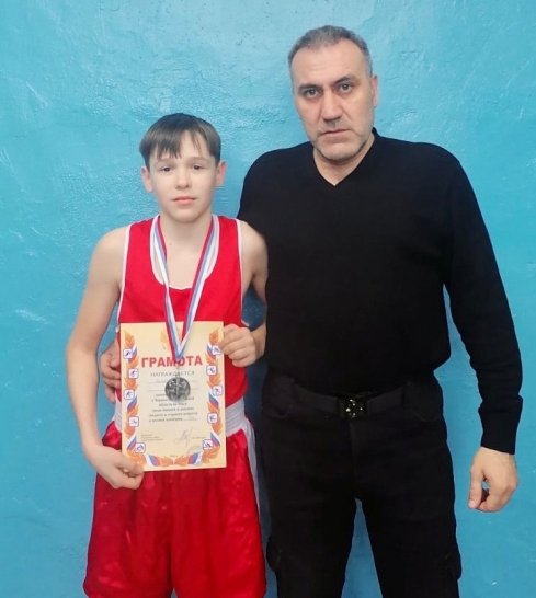 Боксёр Максим Леонов стал призёром первенства Саратовской области