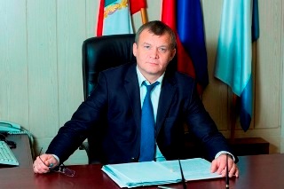В Октябрьском районе и в ночное время не останавливаются работы по очистке улиц от снега