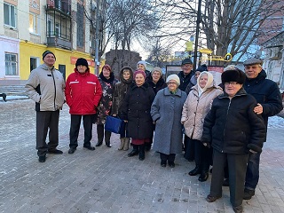 Проживающие Энгельсского дома-интерната побывали на мюзикле