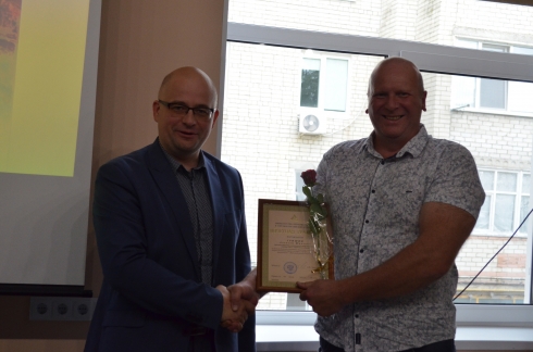 Петровских работников торговли поздравили с наступающим профессиональным праздником