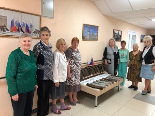 Проживающие Энгельсского дома-интерната участвуют в акциях для военнослужащих