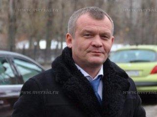 Продолжается расчистка улиц Октябрьского района от снега и наледи