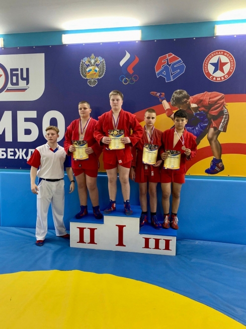 Петровчанин Айдар Муртазин победил на областном турнире «Самбо-64»