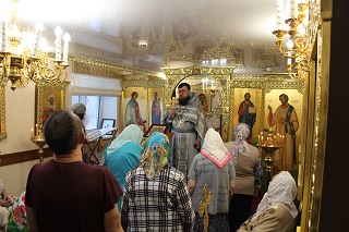 В домовом храме Энгельсского дома-интерната прошли христианские обряды