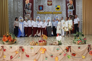 В Энгельсском доме-интернате прошел концерт, посвященный Международному Дню пожилых людей   