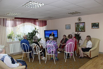 В Энгельсском доме-интернате с интересом следили за ответами президента на  «прямой линии»