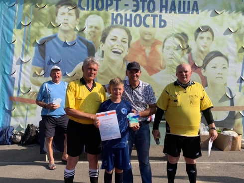 Команда юных петровчан вышла в финал областного футбольного турнира