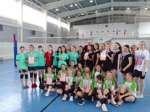 Петровские волейболистки победили на межрайонных соревнованиях