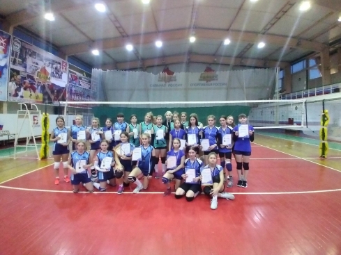 Петровские волейболистки стали призерами межрегионального турнира