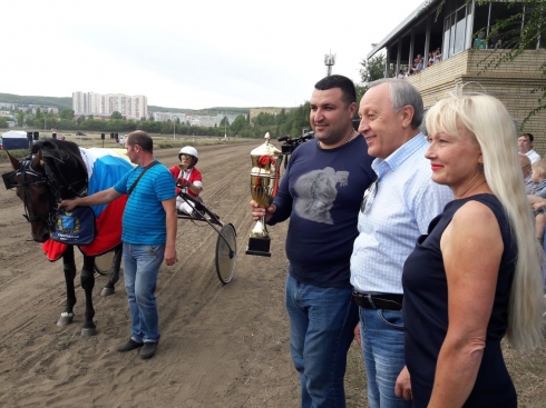 Руководство ФГБУ «Саратовская МВЛ» и Управления Россельхознадзора приняли участие  на празднике 160-летия Саратовского ипподрома